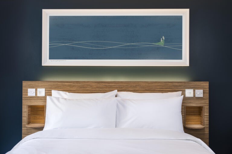travelodge-headboard
